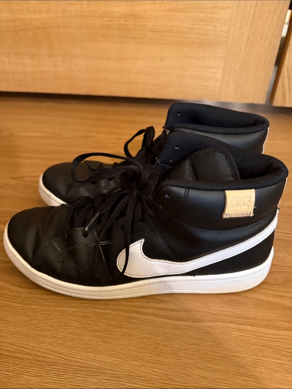 Nike Men’s Black & White Mid-Top Sneakers